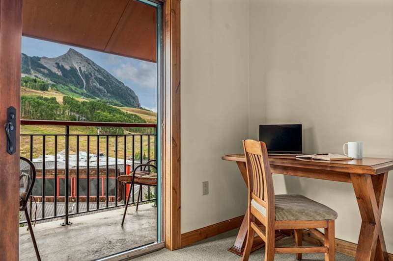 King Room | Balcony + View | Ski-In/Out | A/C
