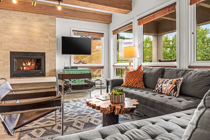Plaza at Woodcreek 439 — 3BR Base Area Condo