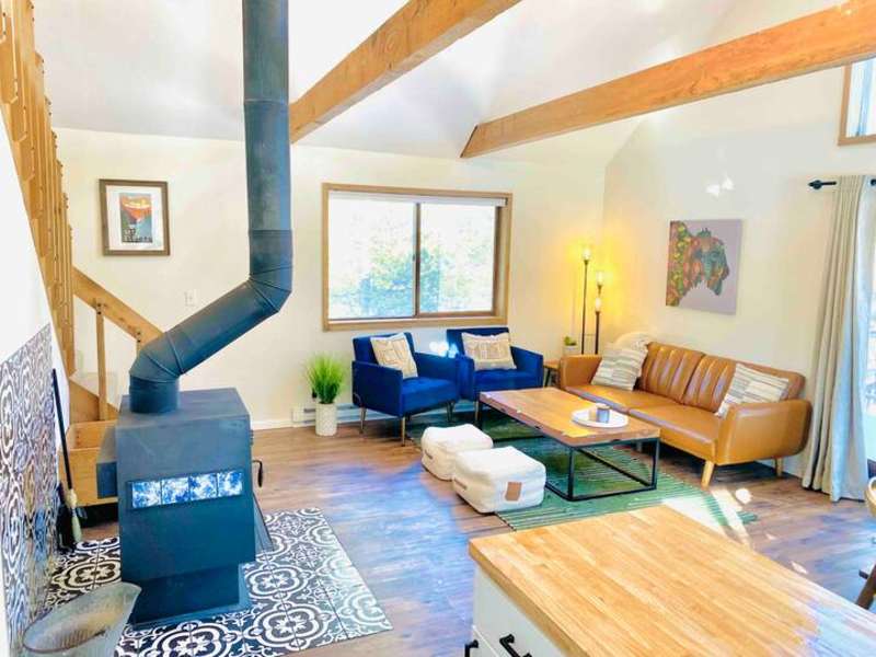 The Spruce Cabin — 14er Trails | Wood Stove | Pets OK | Sleeps 6