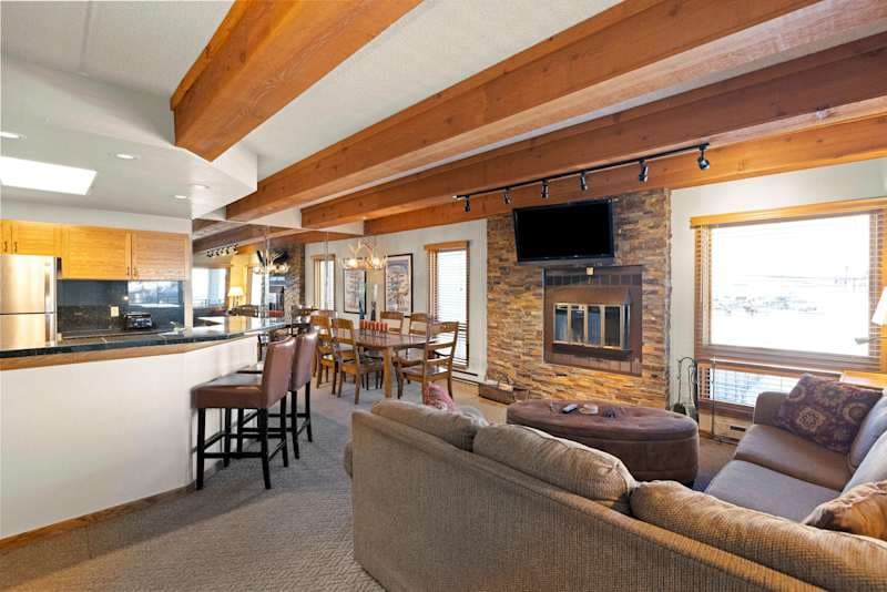 Plaza at Woodcreek 431 - 2BR Ski Condo with Hot Tub & Sauna