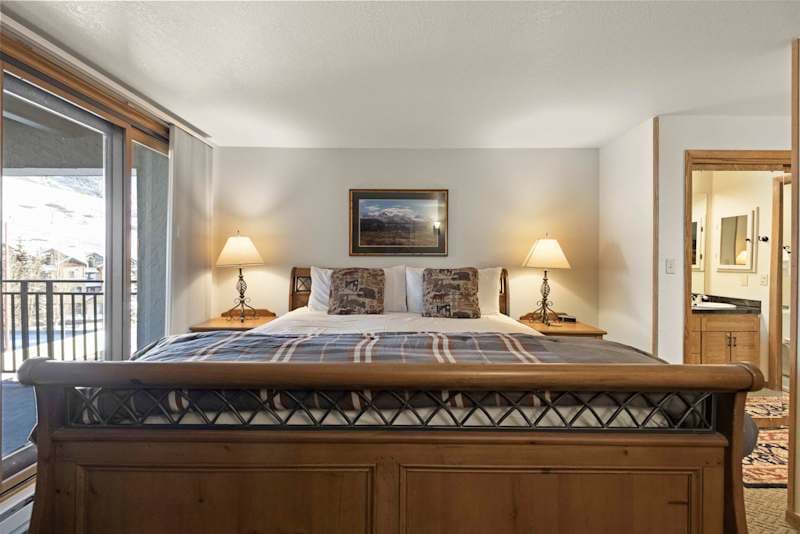 Plaza at Woodcreek 431 - 2BR Ski Condo with Hot Tub & Sauna