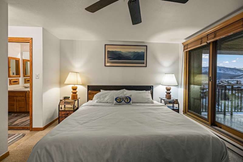 The Plaza 536 — 2BR Condo with Hot Tubs, Sauna & Pickleball