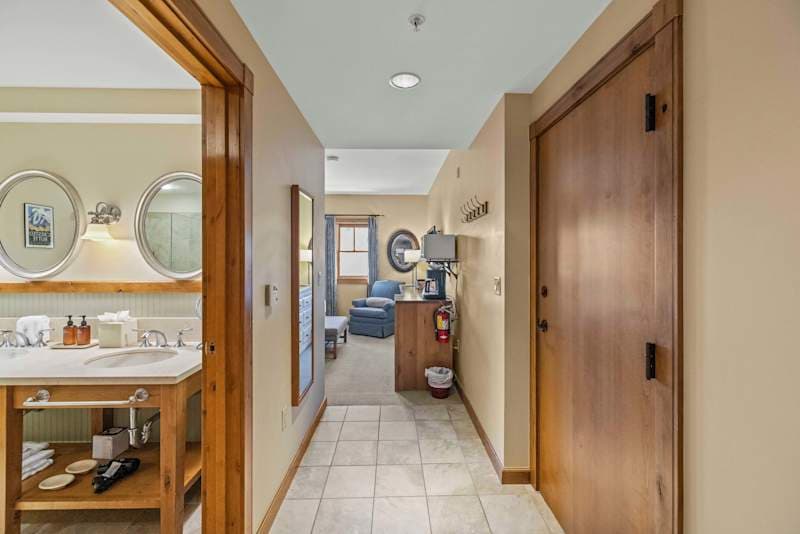 King Room at Base, Pool & Hot Tub