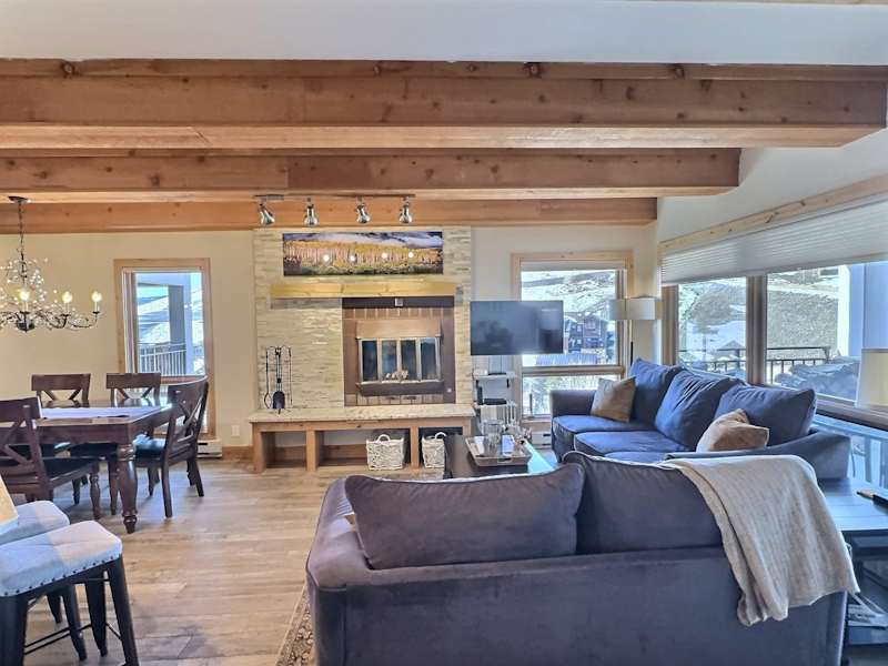 Plaza 538 at Woodcreek, 2BR Condo 100 Yds to Crested Butte Lifts