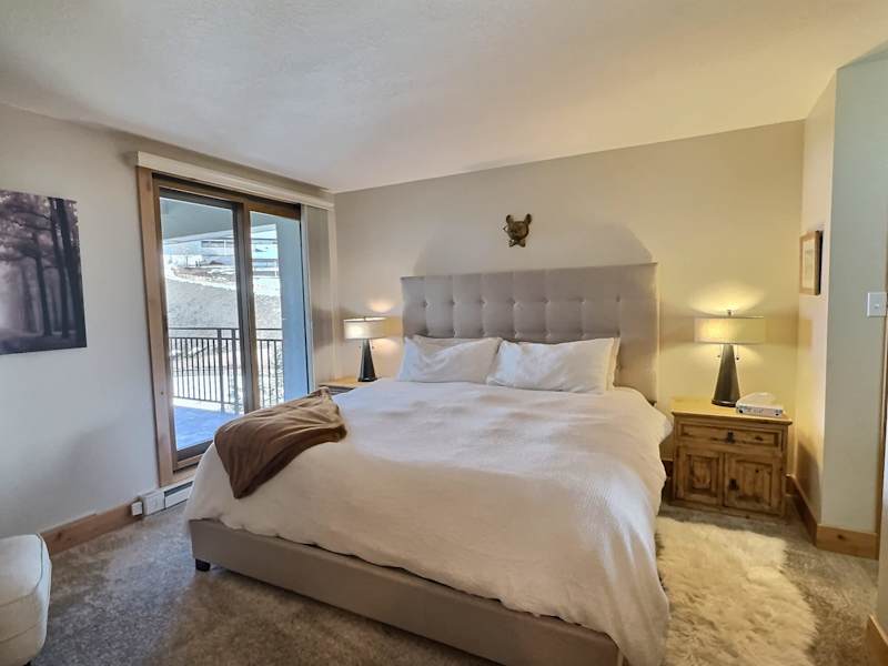Plaza 538 at Woodcreek, 2BR Condo 100 Yds to Crested Butte Lifts