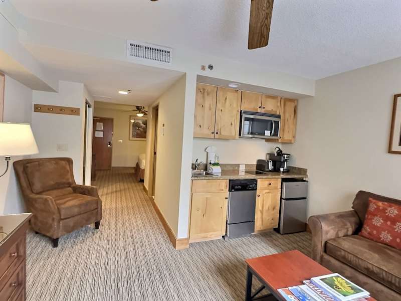 Pet-Friendly 1BR | Walk to Lifts | Pool, Hot Tub