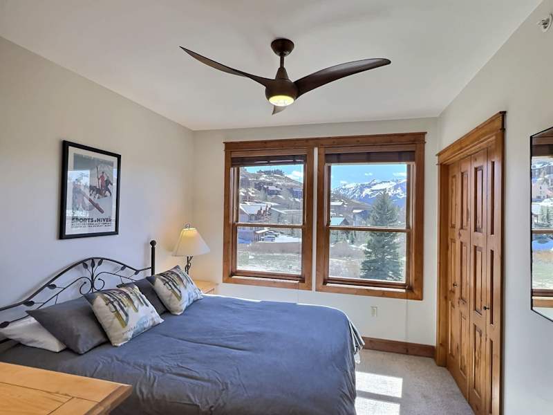 Black Bear 204 4BR Ski Condo, Walk to Lifts