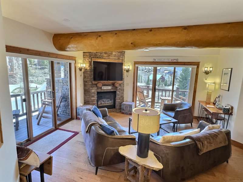 Black Bear 204 4BR Ski Condo, Walk to Lifts