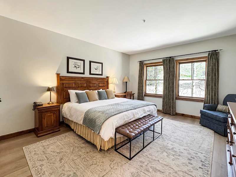 Lodge at Mountaineer Square 3 Bedroom, 3 Bath, Base Area Luxury