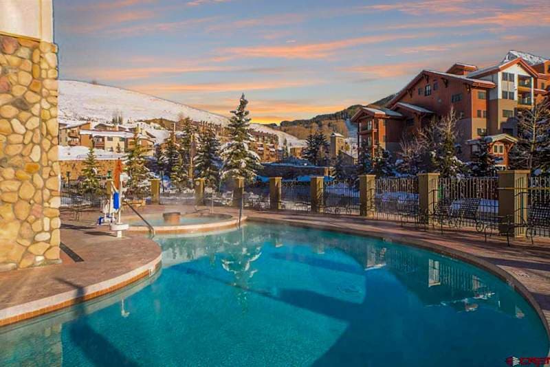 Pet-Friendly | Walk to Lifts | Pool & Hot Tub