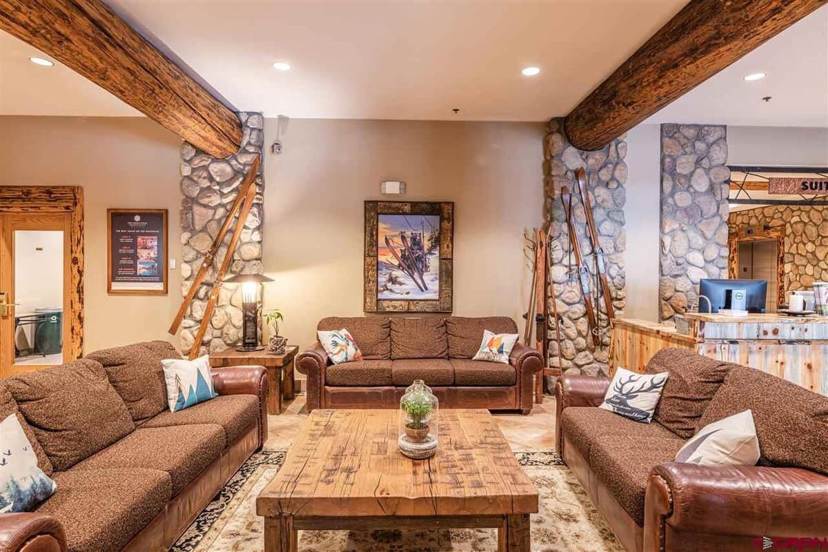 King Room w Pool & Hot Tub - 5min to Lifts